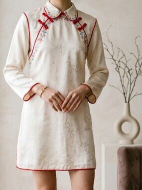 100% Silk Cream Floral Kimono with Red Trim